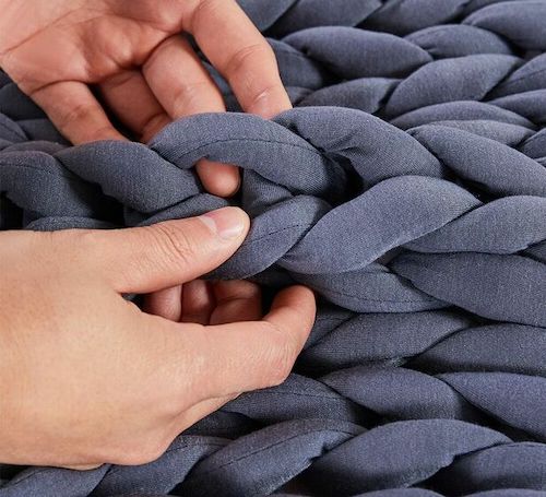Cable Knit Deluxe Weighted Blanket Close Up